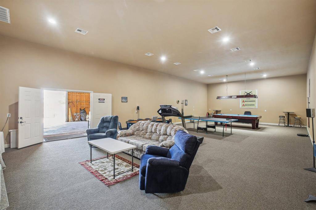 1250SF Man Cave