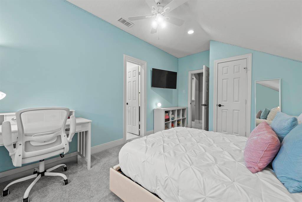 Secondary bedroom upstairs