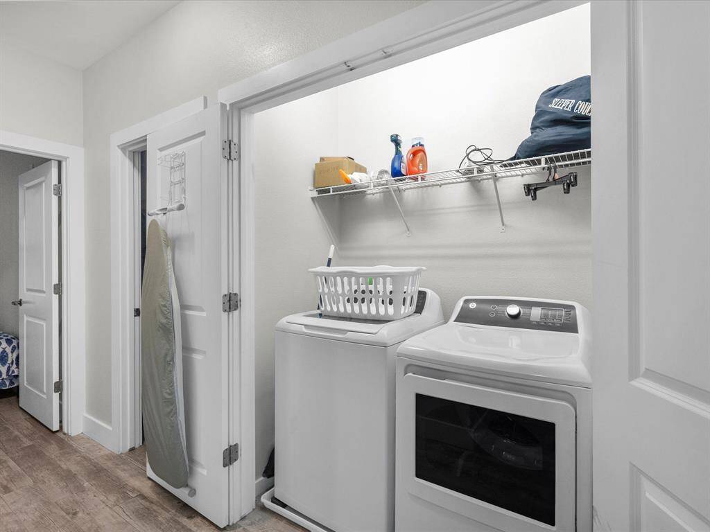 Laundry (W&D Included)
