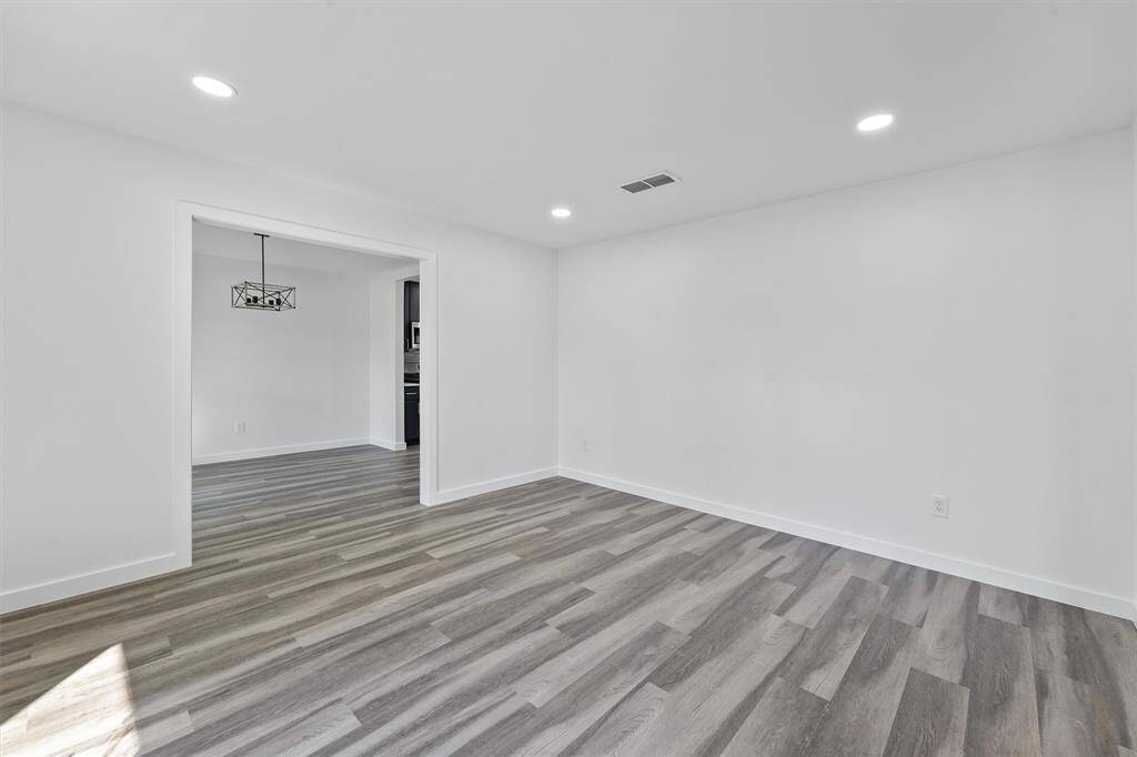 Extra view of bonus room