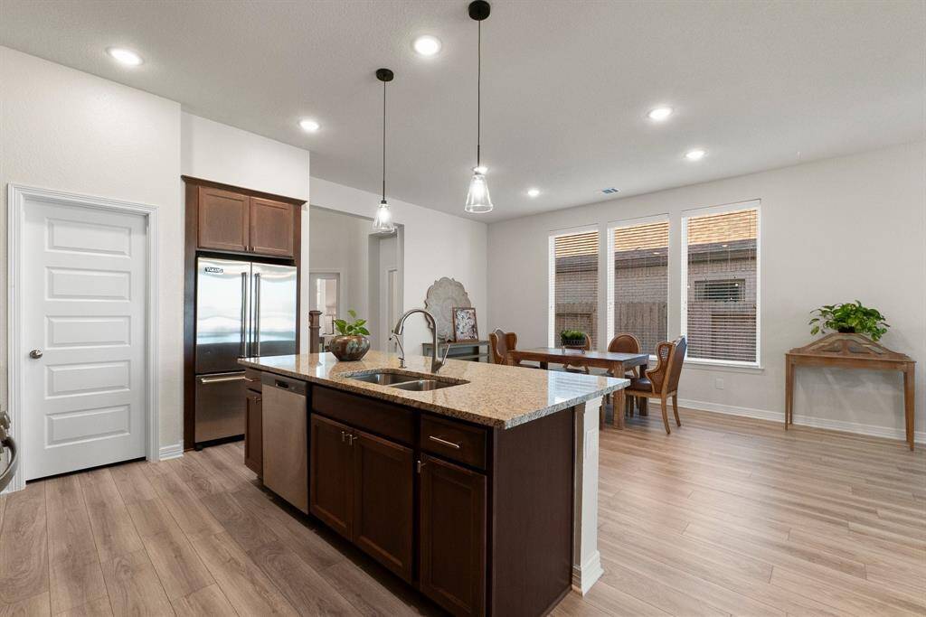 Spacious island with pendant lights