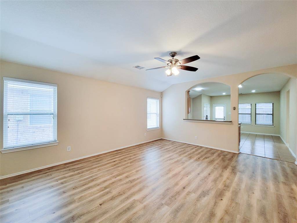 Spacious Living room overlooking Kitchen/Brakfast Area.