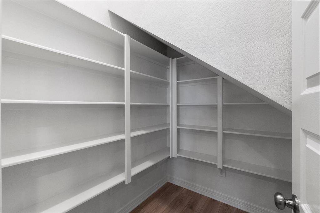 Hugh walk-in pantry
