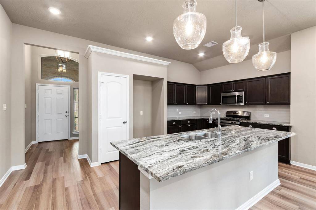 Great open flow allows you to cook meals and entertain guests!