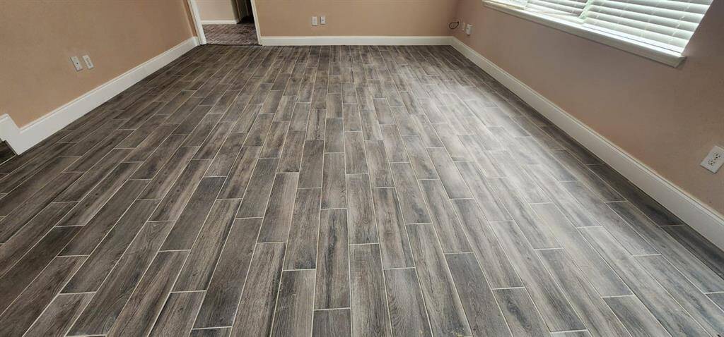 LIVING ROOM & FORMAL DINING ROOM FLOORS REPLACED August 2024!