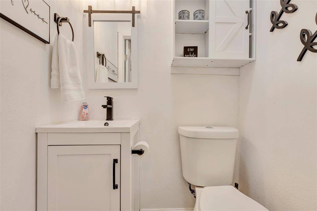 En-suite Half Bath