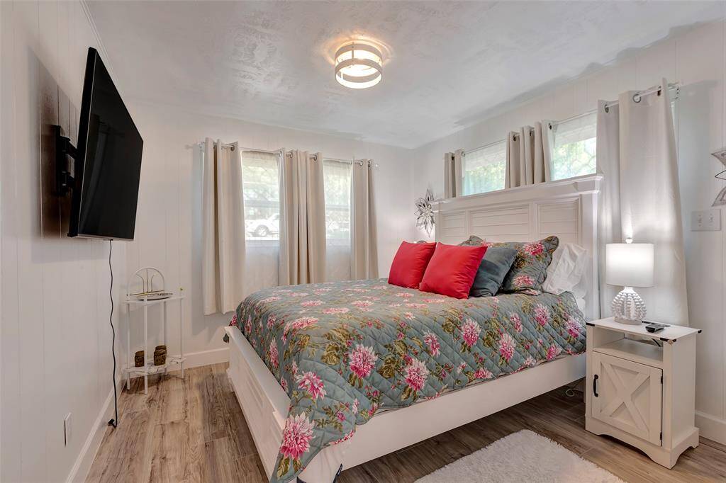 Spacious primary bedroom with a private en-suite full bath.