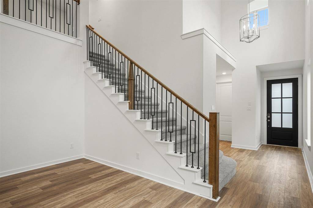 7462CattailFallsLaneELLIC018