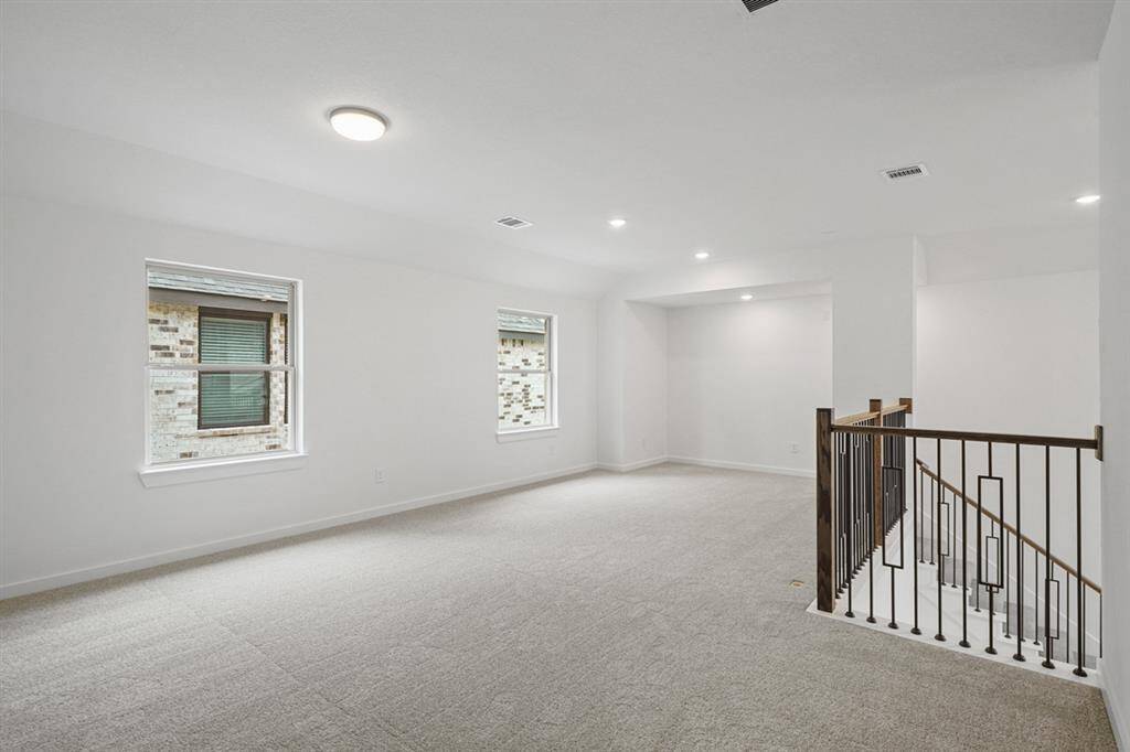 7462CattailFallsLaneELLIC020