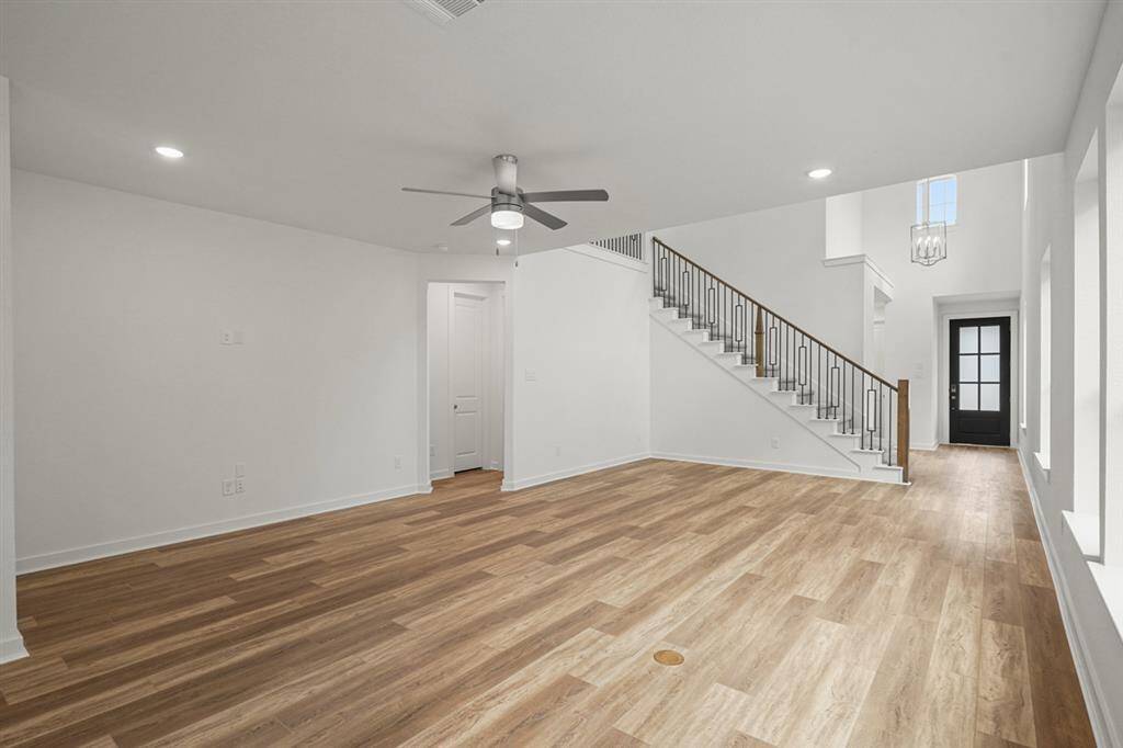 7462CattailFallsLaneELLIC007