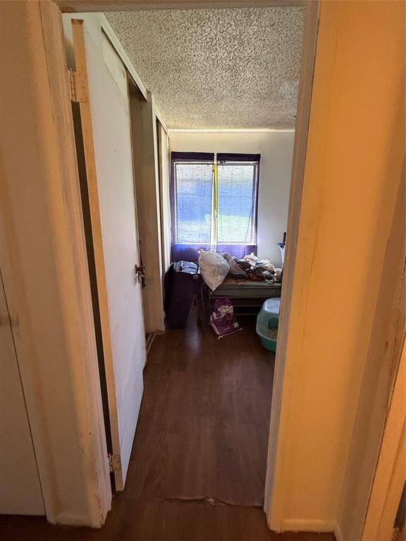 Hallway between bedrooms