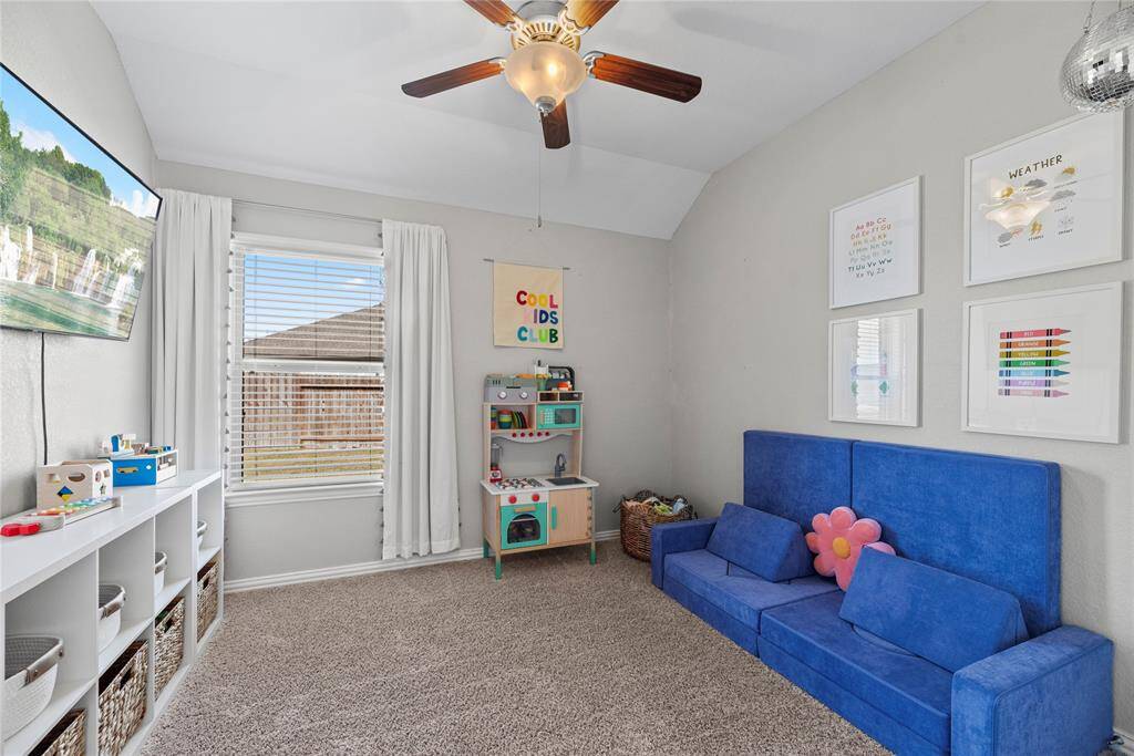 Third bedroom.