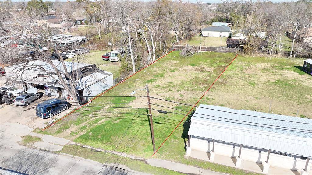 Seize this incredible opportunity to own a versatile property in a high-demand location.