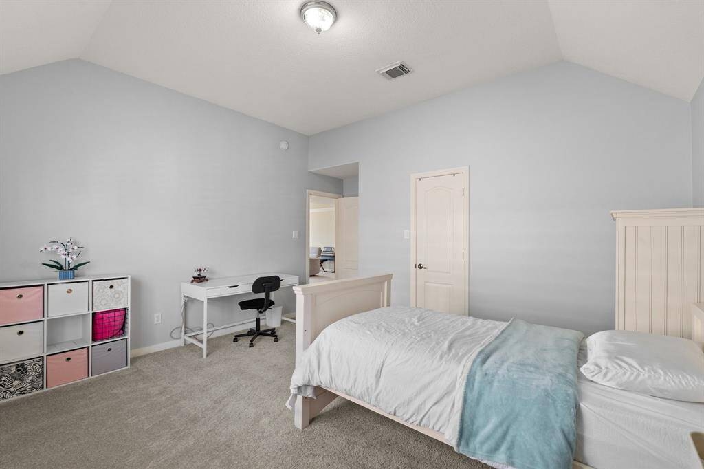 Secondary bedroom #1