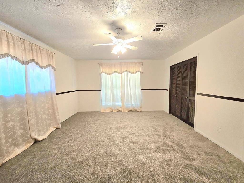Secondary guest bedroom main