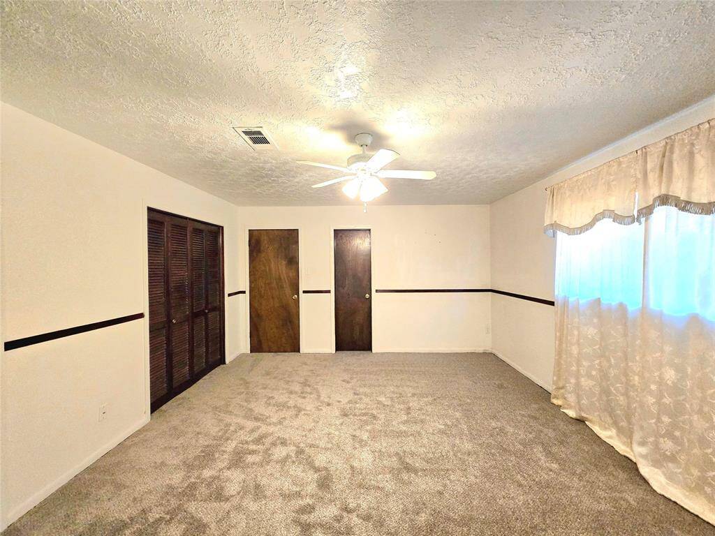 Secondary guest bedroom main