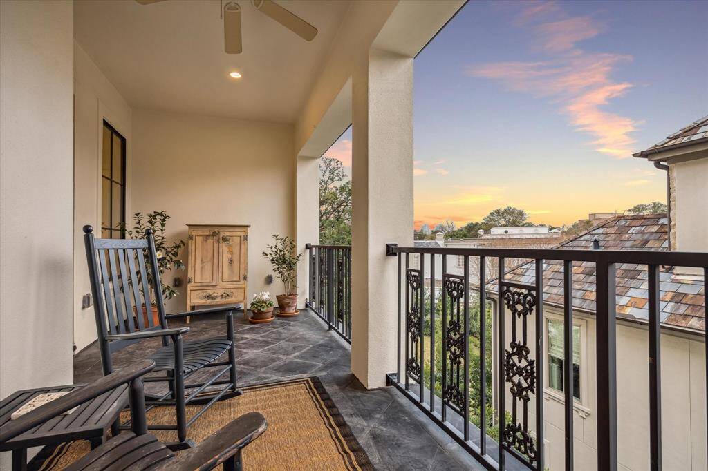 South facing patio off of Primary Suite