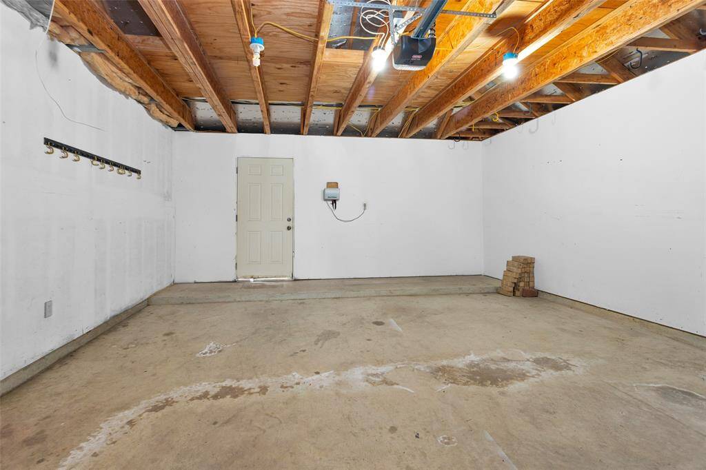 2 car garage w/door to back yard.