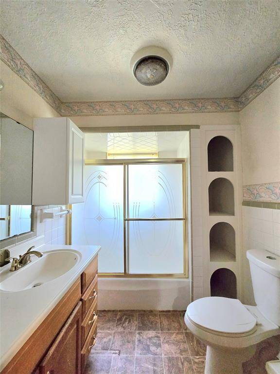 Guest bath main