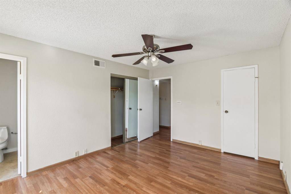 Bedroom 1 (2 closets)