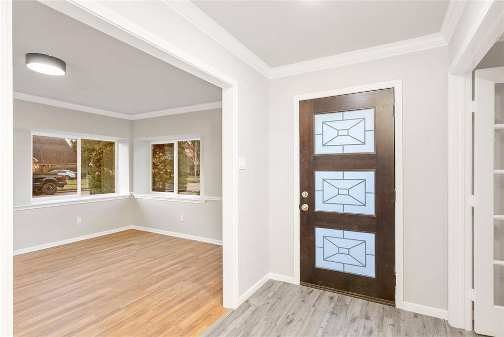 Entry way and Dining Rm