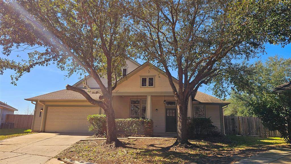 Fantastic craftsman style one story on HUGE lot in a cul de sac in one of the best neighborhoods in Spring!