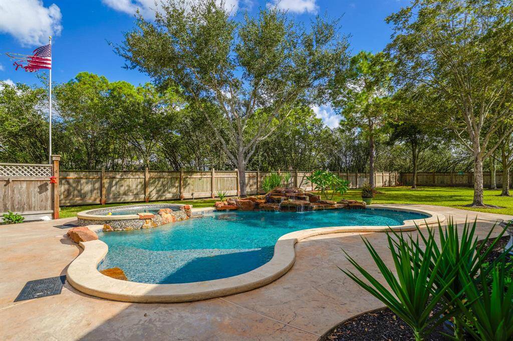 Great to relax in the pool on those hot summer days!