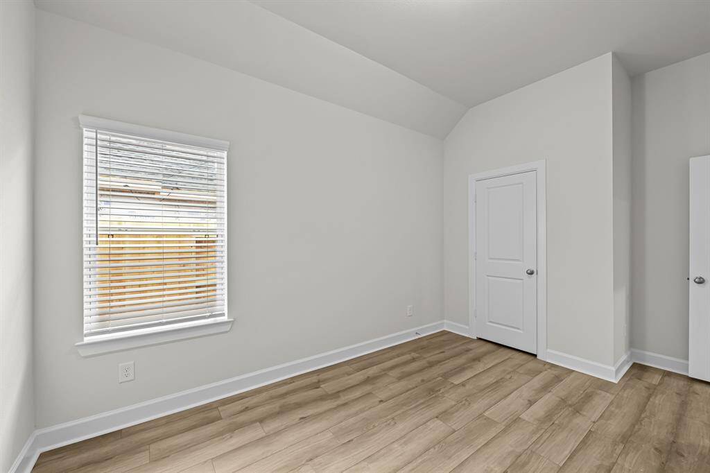 2ndary bedroom