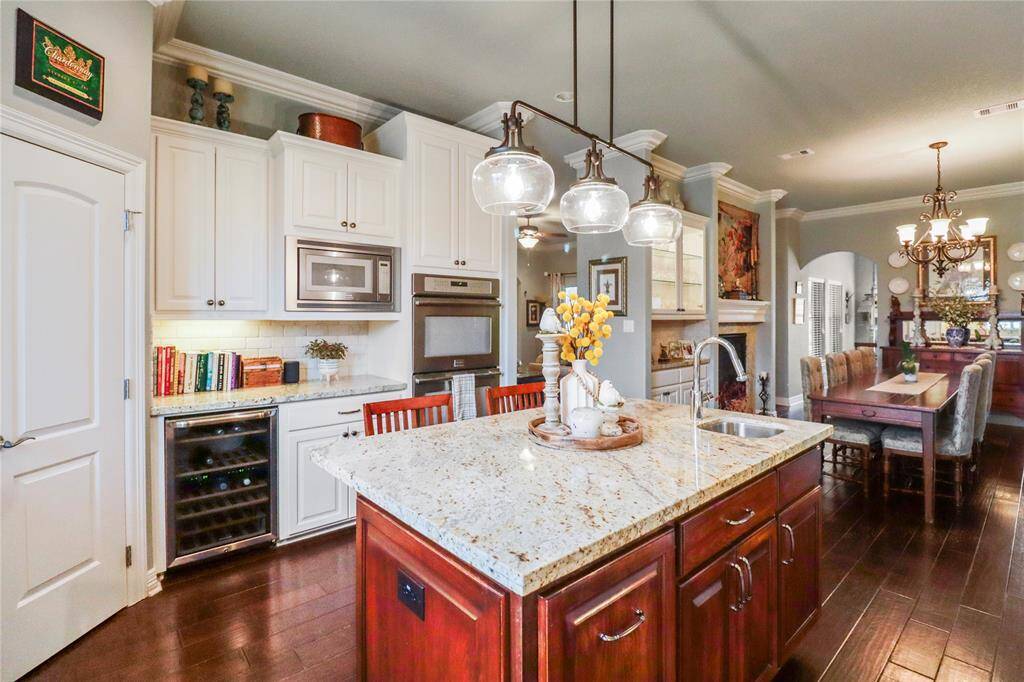 Comes with a wine fridge.  Love the color choices!