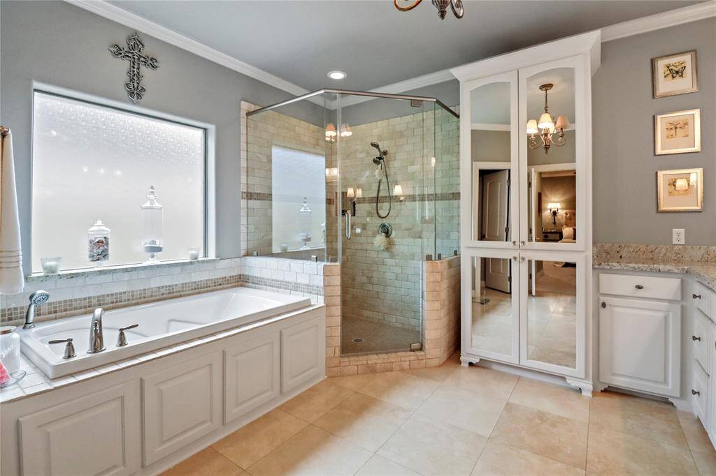 Love this bathroom!