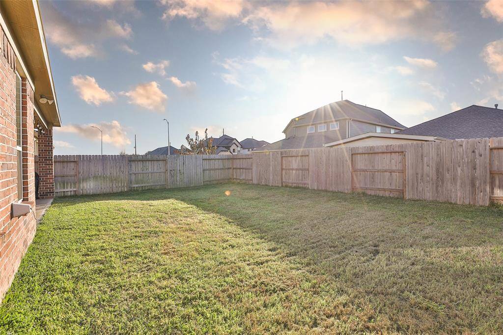 Plenty of space to bask in the sunlight. Make this home YOURS!!