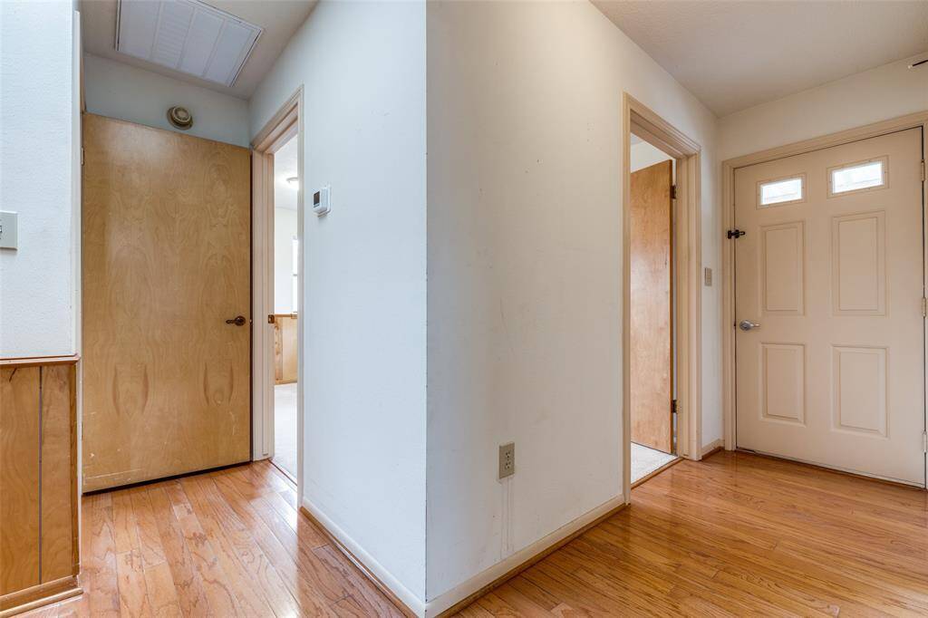 Upstairs landing from staircase