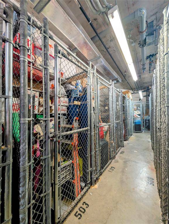 The designated ground floor storage comes with its unique ELFA storage systems for added flexibility and optimized solutions for your miscellaneous.