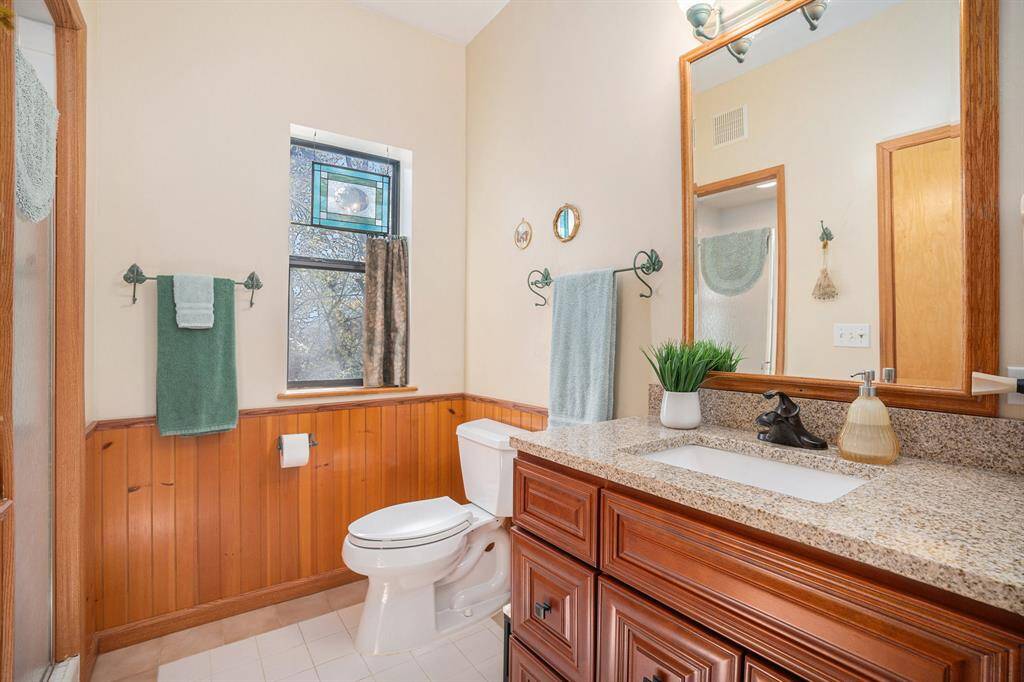 2nd Bathroom