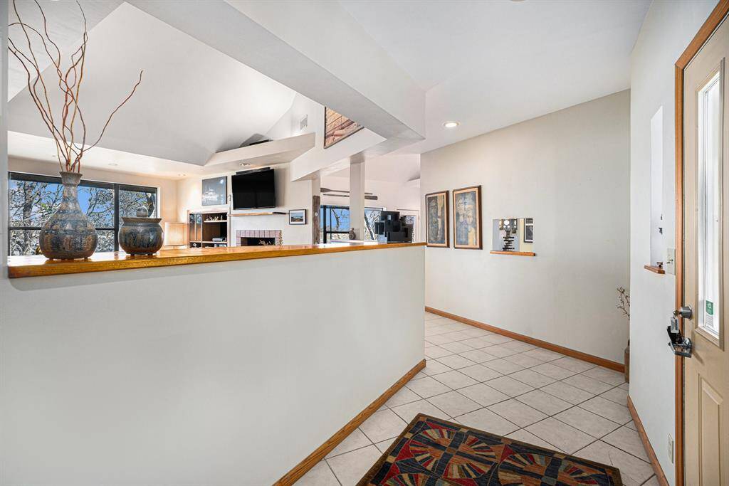 Foyer/entry different angle