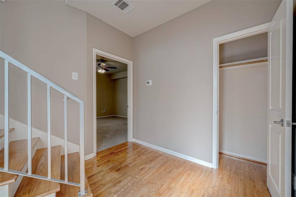 ENTRY TO BEDROOM 3