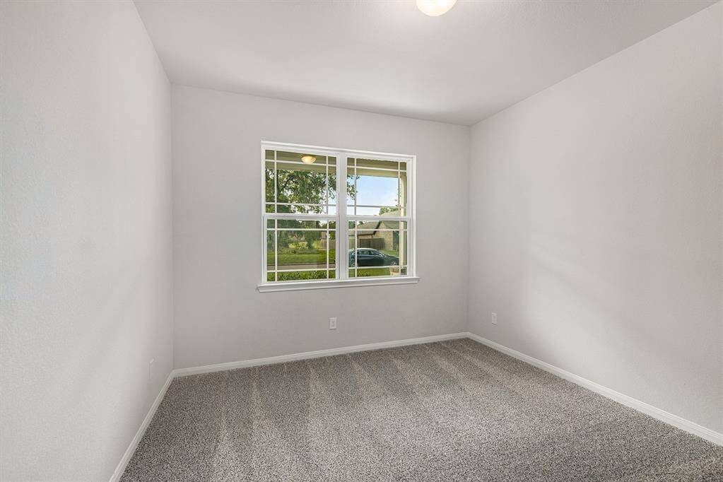 Secondary bedroom