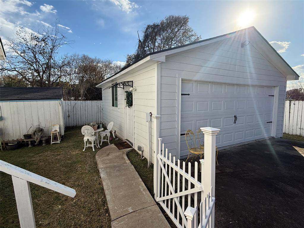 Garage Apartment side yard