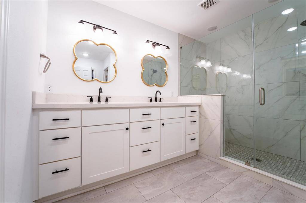 Unit 2 - primary bathroom