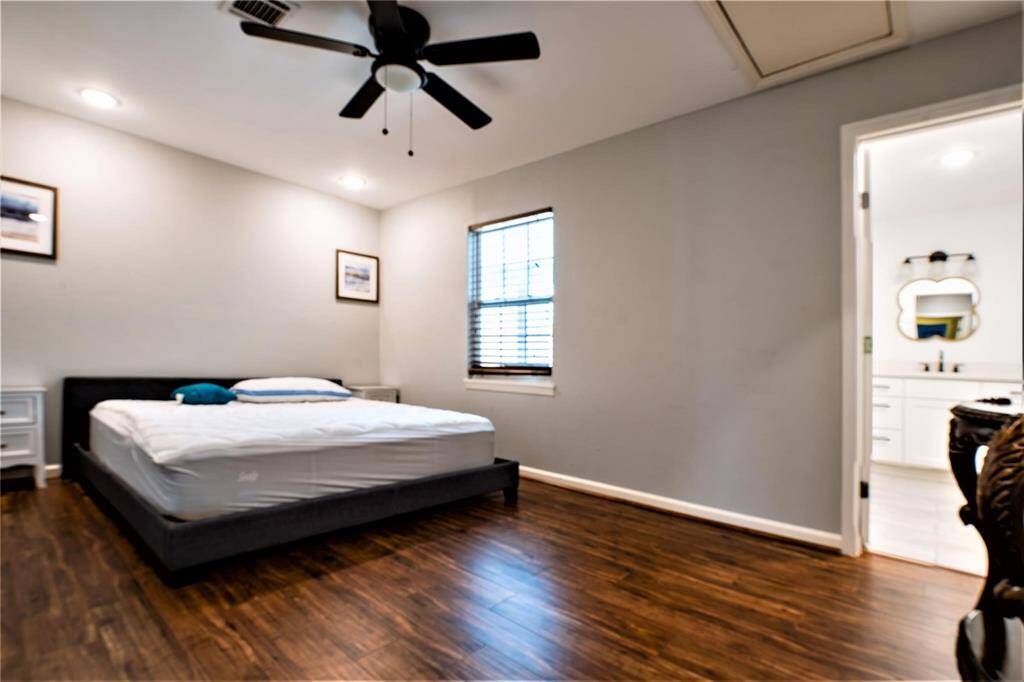 Unit 2 - primary bedroom
