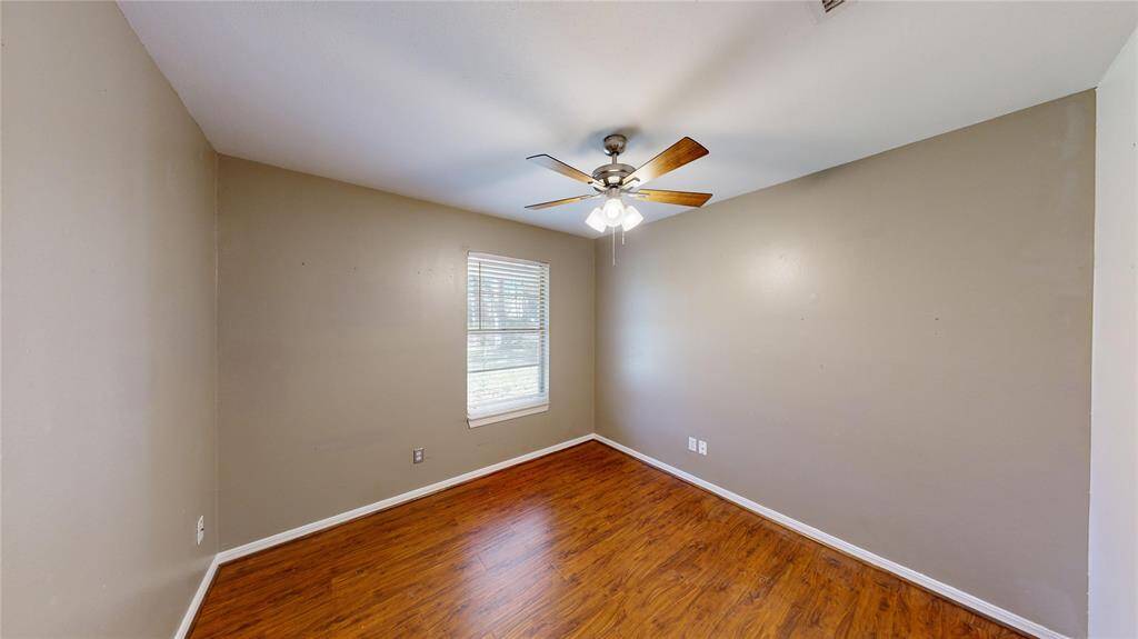 secondary bedroom