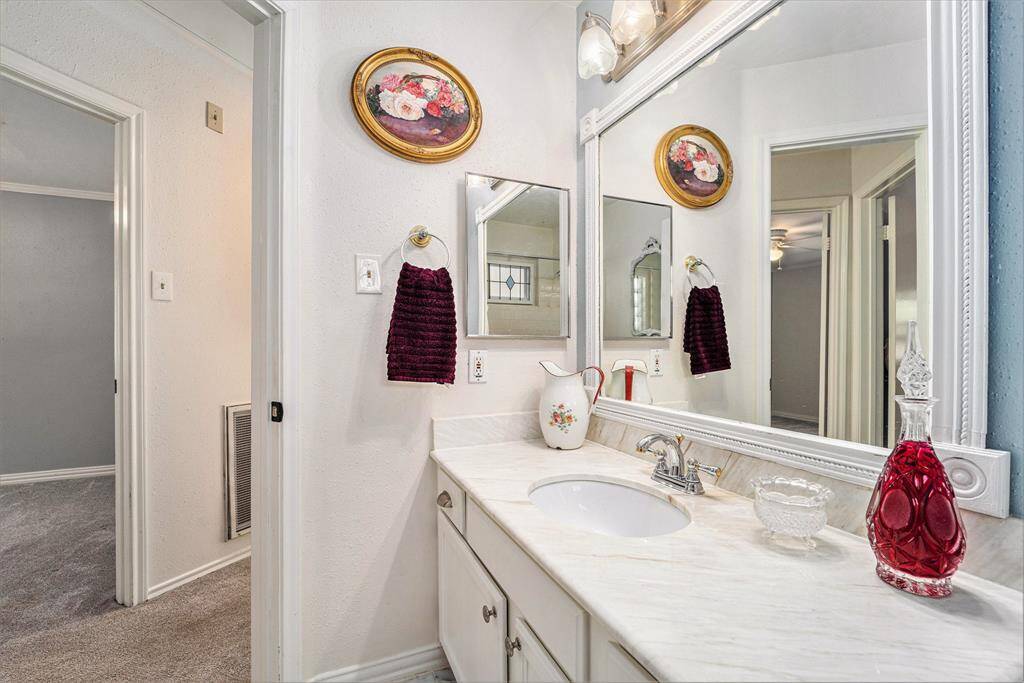 Upstairs Bathroom