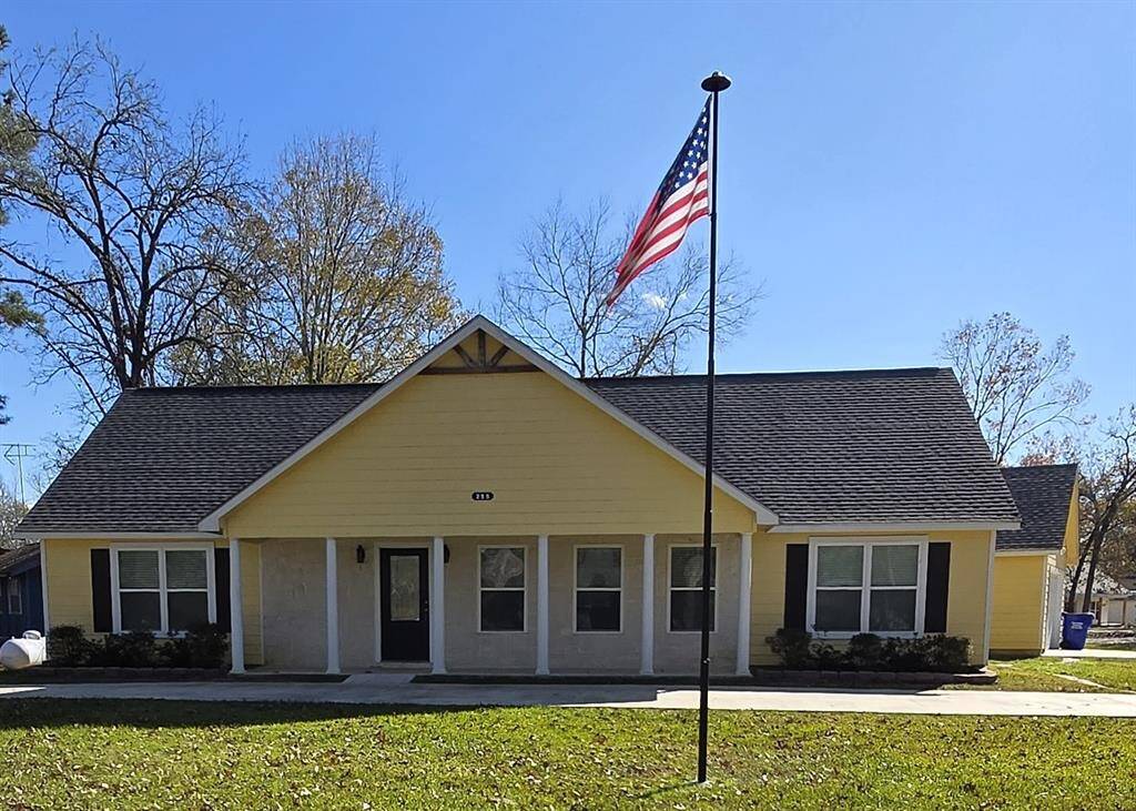 Front of home with circle drive