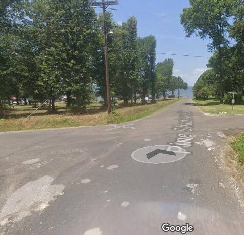 Walking distance to boat ramp
