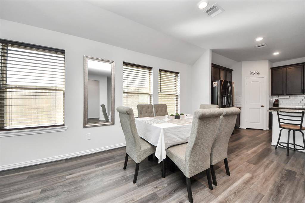 Kitchen/Dining Area