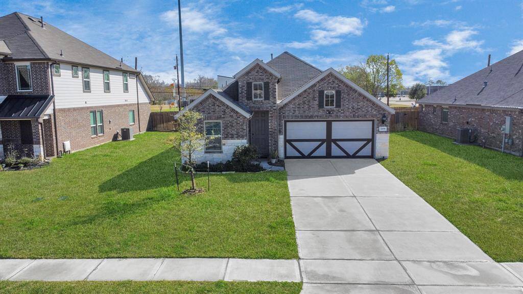 Beautiful Curb appeal.