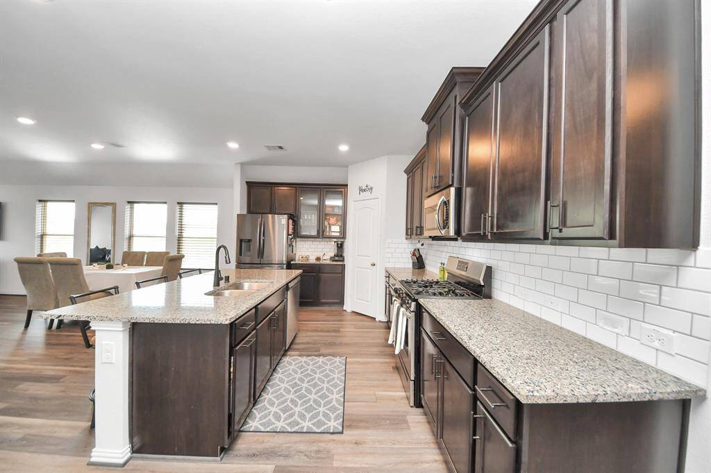 Spacious Kitchen