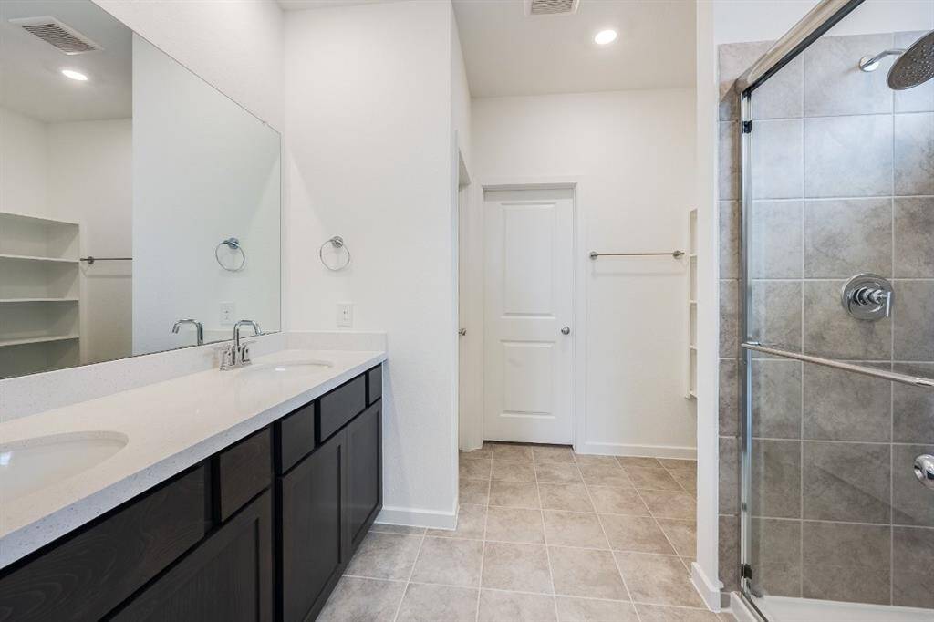 9011 Ashland Cottage ~ Ready Now