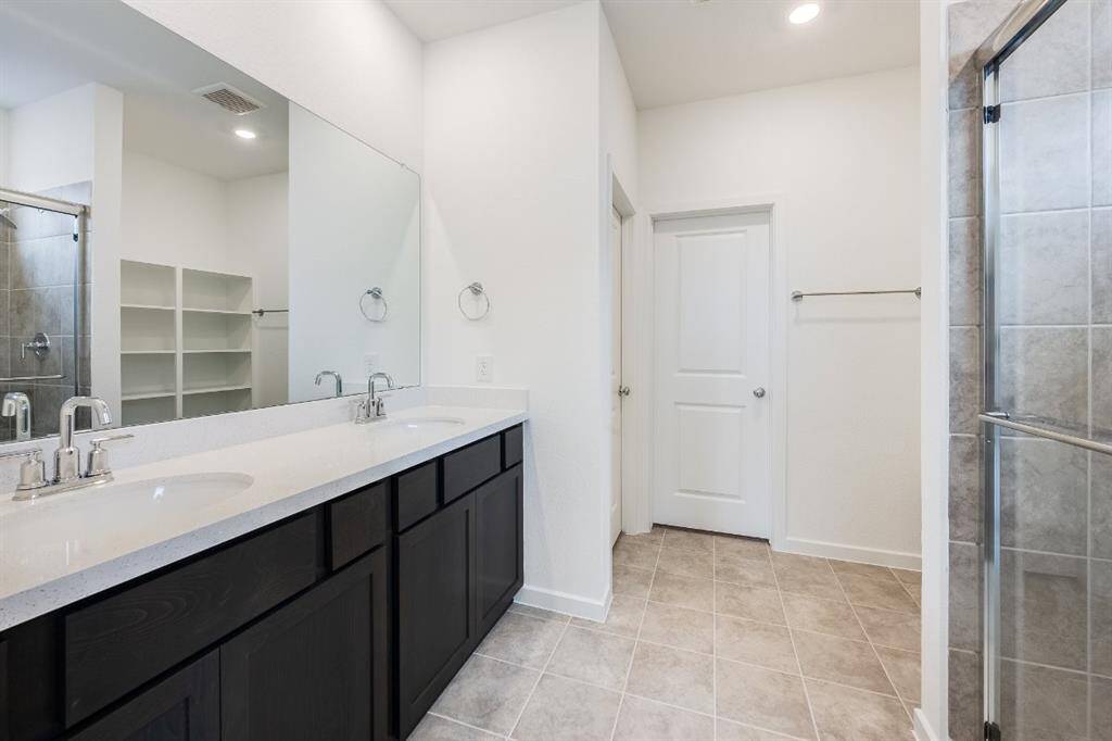 9011 Ashland Cottage ~ Ready Now