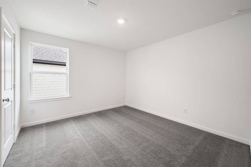 9011 Ashland Cottage ~ Ready Now